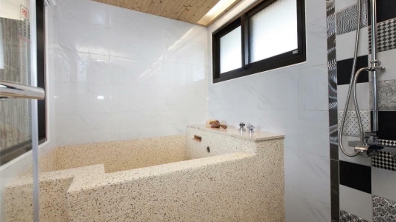 Jabez II Apartment Джиаоси Екстериор снимка